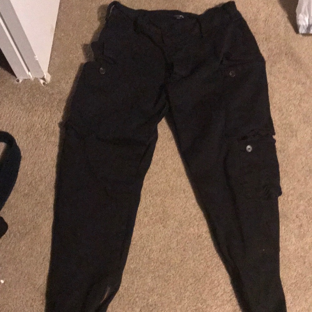 Black strechy cargo pants